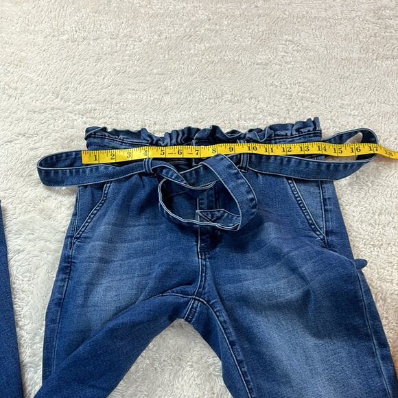 Ashley Mason Amro paper bag ruffled waist belted raw frayed hem jeans, size 7 - Picture 10 of 13